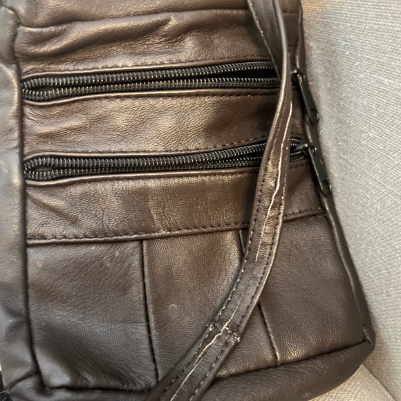 Brown Leather Messenger Bag with Shoulder Strap - Picture 4 of 4
